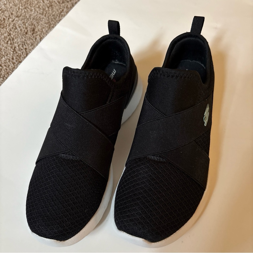 SKECHERS WOMENS SKETCH-AIR WITH MEMORY FOAM Size 6.5 EUC